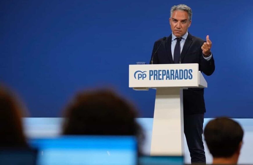 Bendodo lamenta que Sánchez pacte rebajar la sedición con quien comete ese delito: "Un acto de alta traición a España"