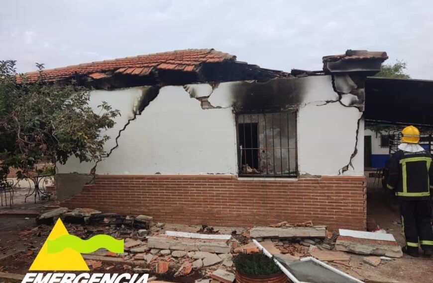 El alcalde de Argamasilla, tras el incendio de la casa del tiroteo, confía en que el fuego no haya sido provocado