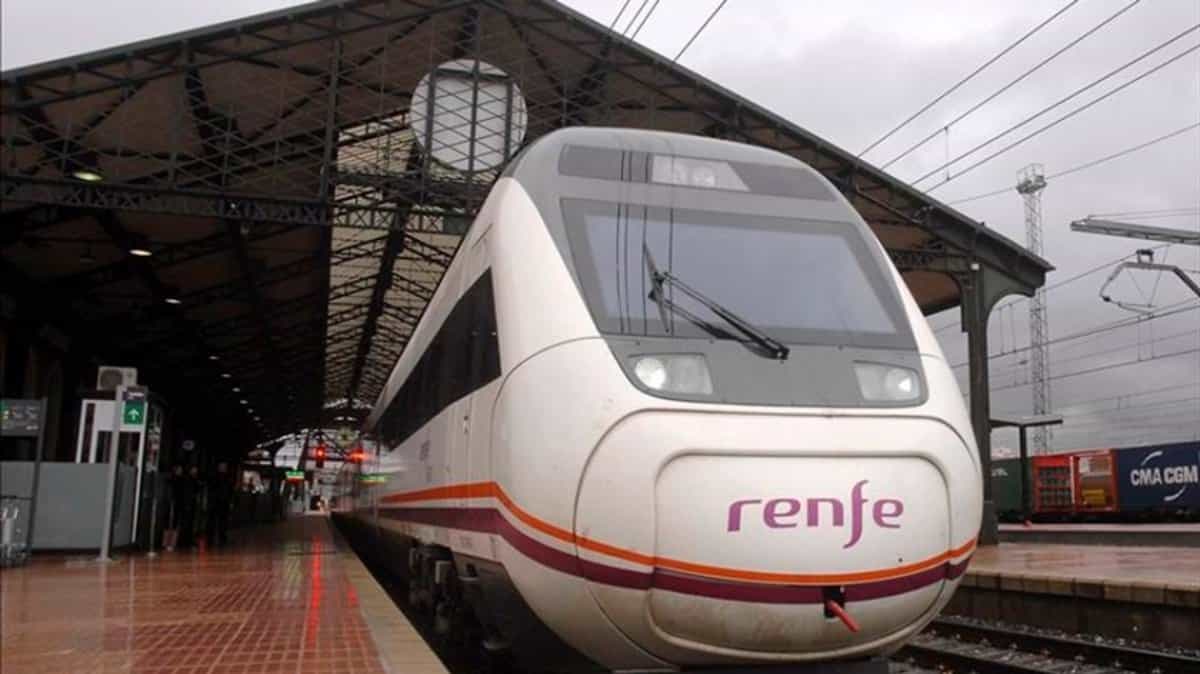 La OCU critica la suspensión de la parada en Ciudad Real del AVE Valencia-Sevilla