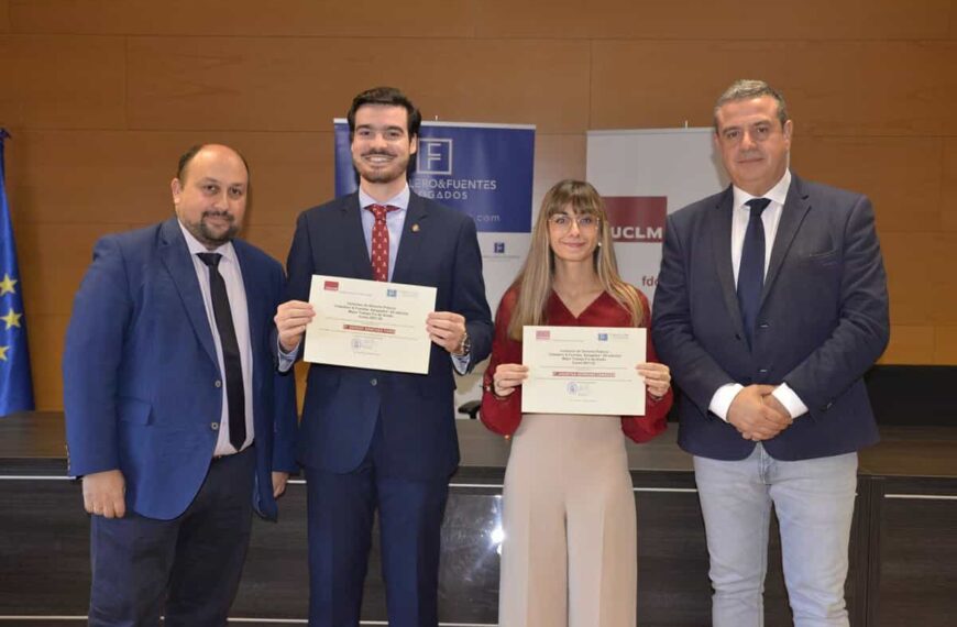 Los egresados de Derecho Sergio Sánchez y Arantxa Serrano ganan el IV Certamen Caballero&Fuentes