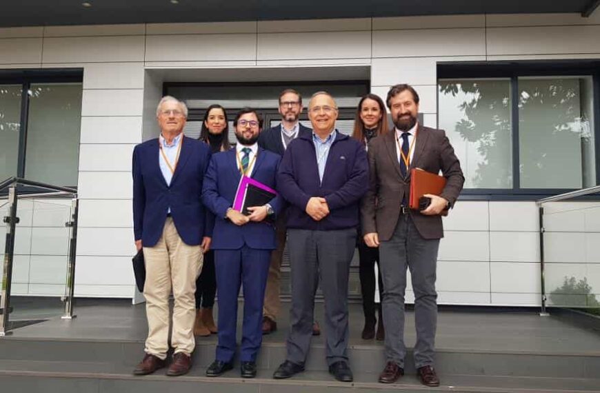 El Colegio de Ingenieros Industriales y el Complejo Industrial de Repsol en Puertollano  se comprometen a establecer nuevas y diversas líneas de colaboración