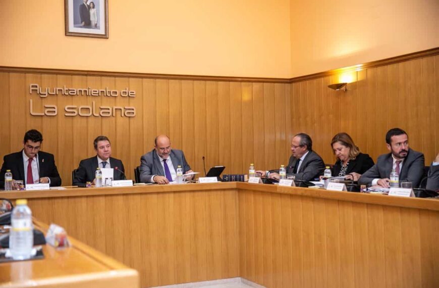 VÍDEO: Luz verde a la ley de acompañamiento a cuentas de C-LM, con deducciones en vivienda, guardería y emprendimiento