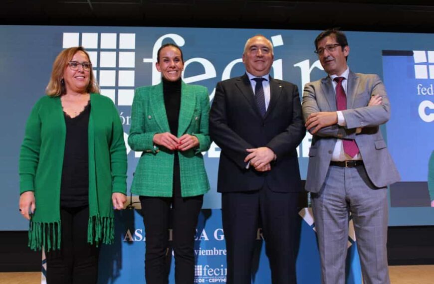 La delegada de la Junta de Comunidades traslada a Carlos Marín la felicitación del presidente García-Page por su nuevo mandato en FECIR