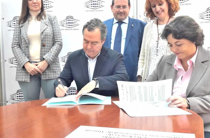 El Centro Integrado de Formación Profesional Virgen de Gracia de Puertollano se une a la red nacional de Centros de Excelencia de Minsait An Indra company