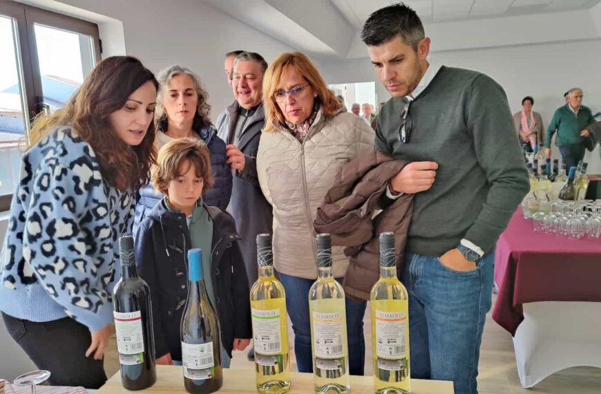 Los socios de Bodegas Símbolo siguen modernizando sus instalaciones y a perseverar en la comercialización 