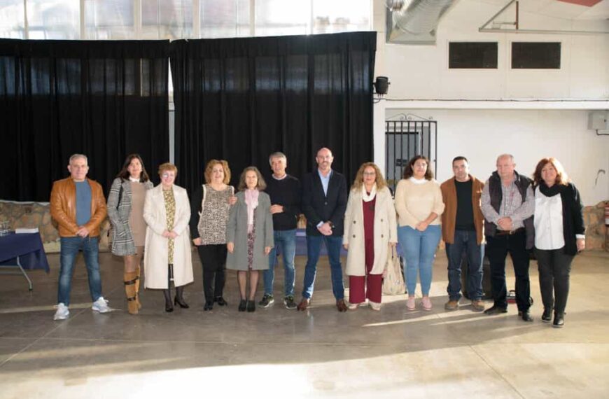 Argamasilla de Alba reconoce a los trabajadores jubilados en 2022 y a los que han cumplido 25 años de servicio público