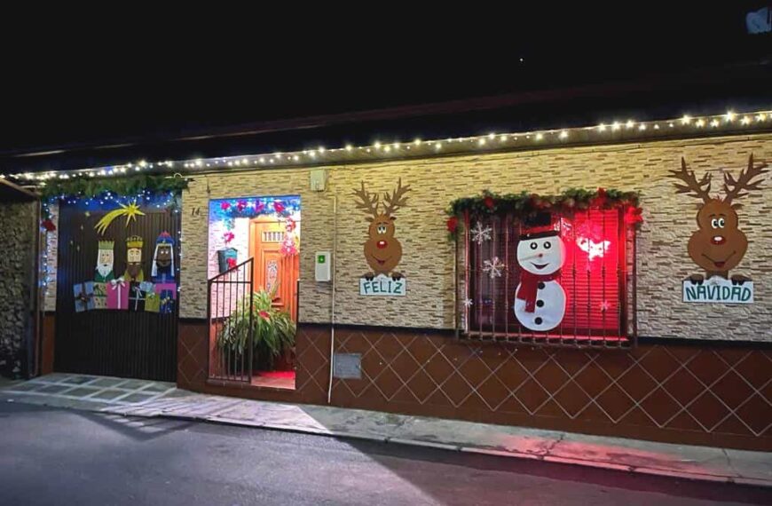 Ya pueden visitarse la veintena de fachadas, ventanas y balcones navideños participantes en el 2º Concurso de Embellecimiento de Villarrubia de los Ojos