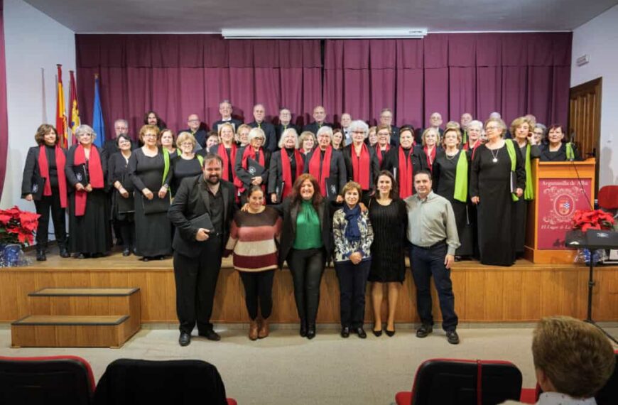 La Coral Polifónica Cervantina celebró su ‘Encuentro de Corales Navideño’