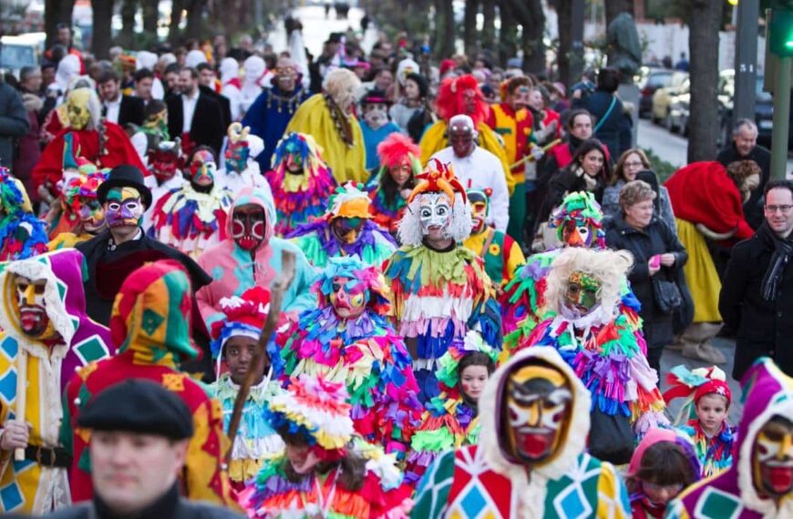 Declaradas Bien de Interés Cultural las pinturas rupestres de La Rendija y las Botargas de Guadalajara