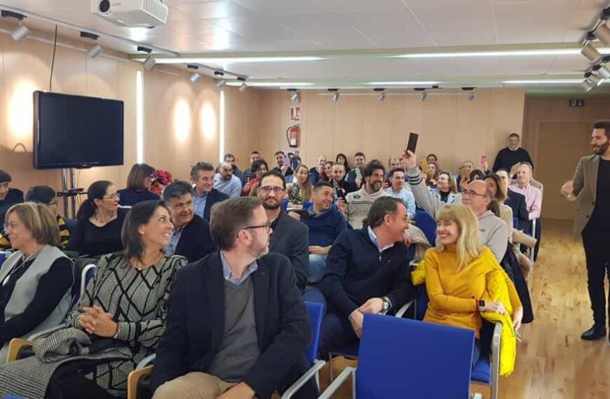 El Colegio de Ingenieros Industriales celebró su tradicional encuentro de navidad