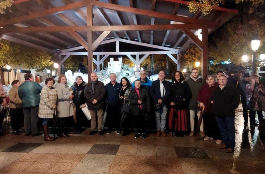 Abierta la 19ª Ruta de los Belenes de Villarrubia de los Ojos, e inaugurada la iluminación navideña