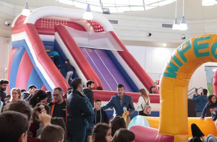 La feria infantil “Diverinfancia”  inaugurada ayer en Manzanares conmemora el V centenario de la primera vuelta al mundo de ElCano y Magallanes