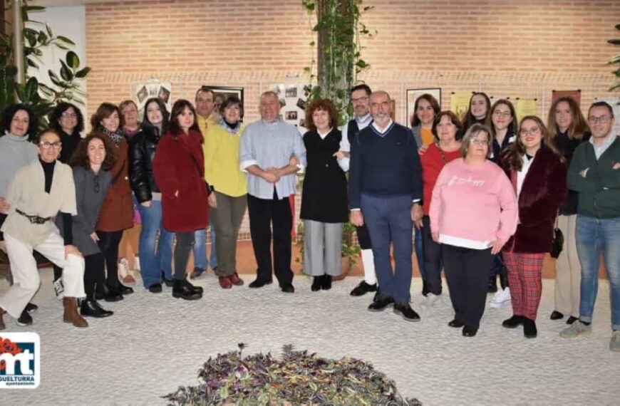 Ya puede visitarse la exposición «40 Aniversario de la Asociación de Coros y Danzas Nazarín» hasta el 22 de diciembre en  Miguelturra