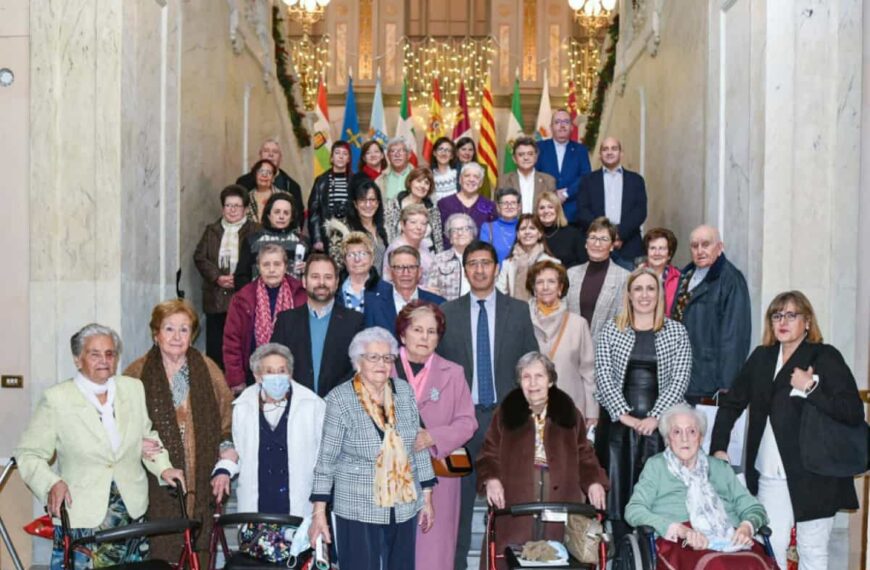 Los  premios del certamen “Recuerdos Vivos” han sido entregados en el Palacio de la Diputación de Ciudad Real