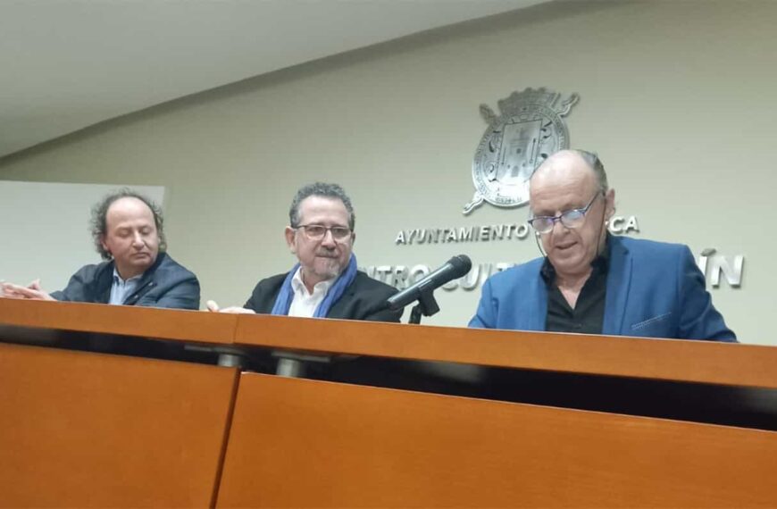 El poemario de Luis Díaz-Cacho “Vivir cada día”, ha sido presentado en Lorca y Moratalla 