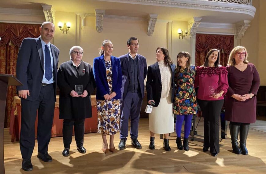 La Asociación de Periodistas de Ciudad Real reconoce la labor de Elena Jiménez, Pilar Muñoz e Isidro Sánchez