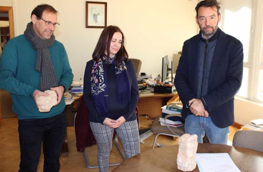 La estela funeraria del yacimiento del Castillejo de Bonete queda entregada en el Museo Provincial de Ciudad Real
