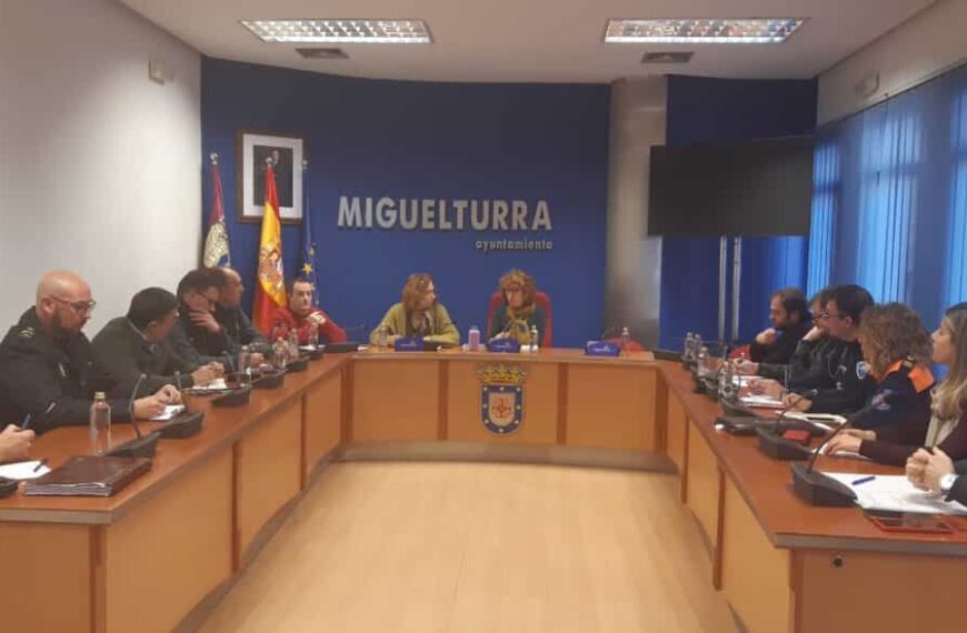 La subdelegada del Gobierno y la alcaldesa de Miguelturra abordan en la Junta de Seguridad los Carnavales 2023