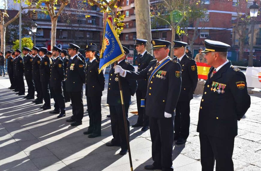Conmemoración provincial del 199 aniversario del Cuerpo Nacional de Policía en Puertollano con entrega de distinciones y reconocimientos