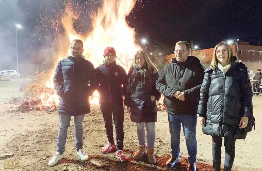 Celebradas con gran entusiasmo las tradicionales hogueras en honor a San Antón en Tomelloso