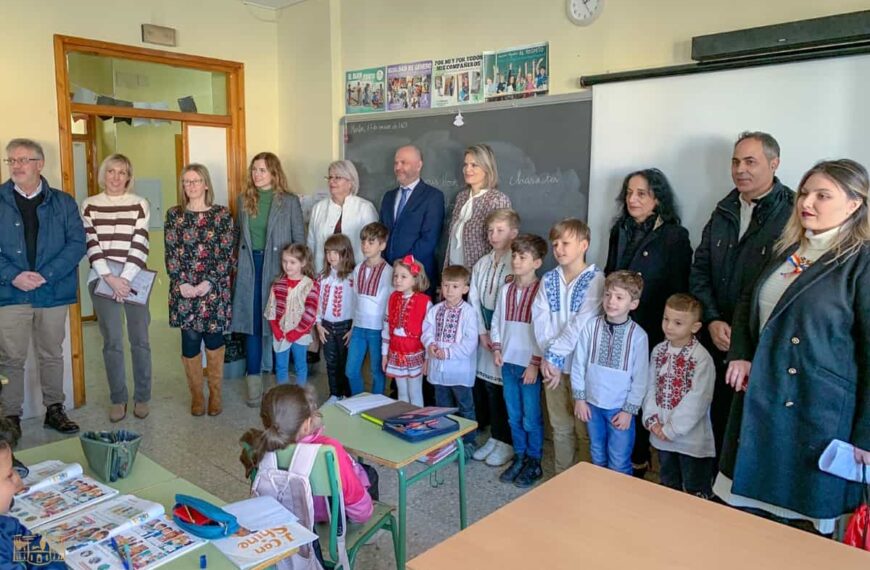 Un homenaje a la cultura rumana han celebrado los colegios José María del Moral y Maternidad de Tomelloso