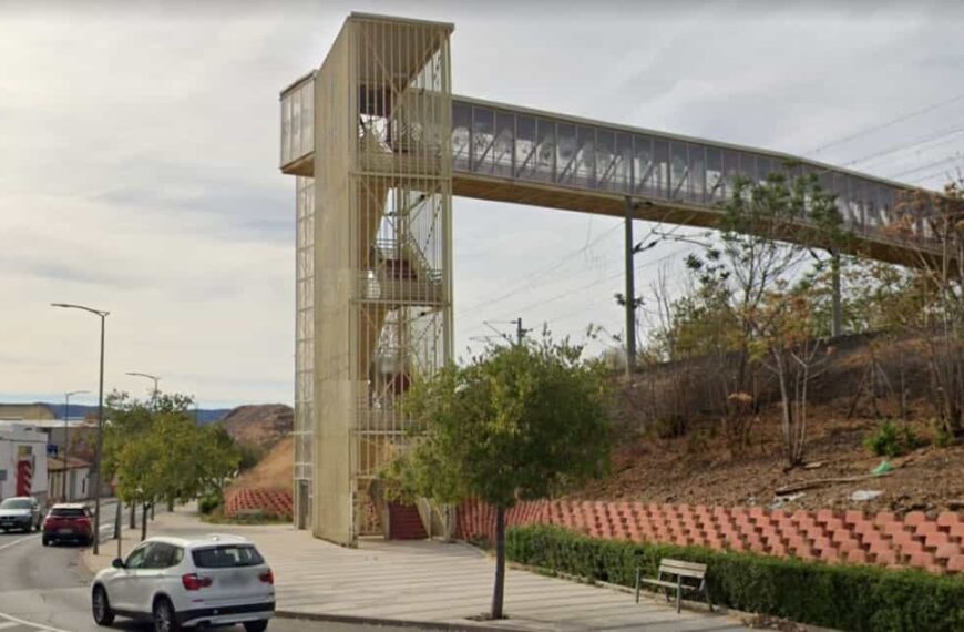 Por trabajos de reparación permanecerá cerrada la pasarela peatonal entre calles Granada y Conde Valmaseda en Puertollano