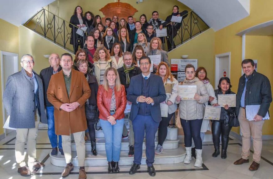 Caballero anuncia 3,6 millones para bonificar a empresas que hagan contrataciones indefinidas a formados en Promueve