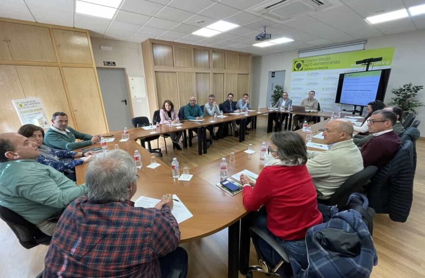 Cooperativas Agro-alimentarias constituye la nueva Comisión Sectorial del Pistacho para vertebrar este cultivo en Castilla-La Mancha