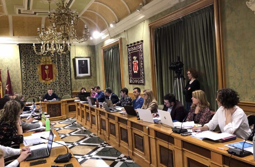 El espacio de calle San Miguel en Cuenca será el 'Rincón de músicos Herminio Carrillo e hijo' tras aprobarse en pleno