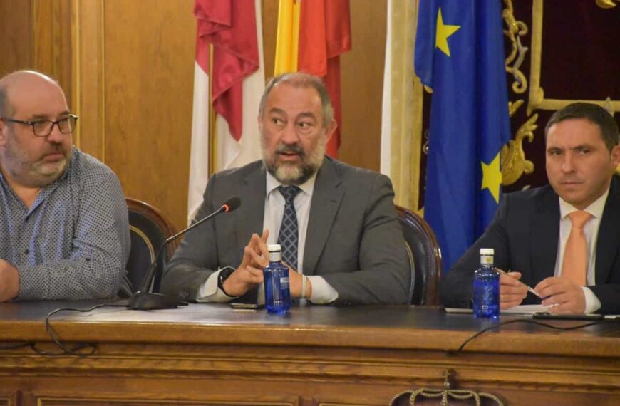 Garde confía en que ANECA apruebe los nuevos grados de UCLM en breve para ofertarlos ya el curso 2023-2024