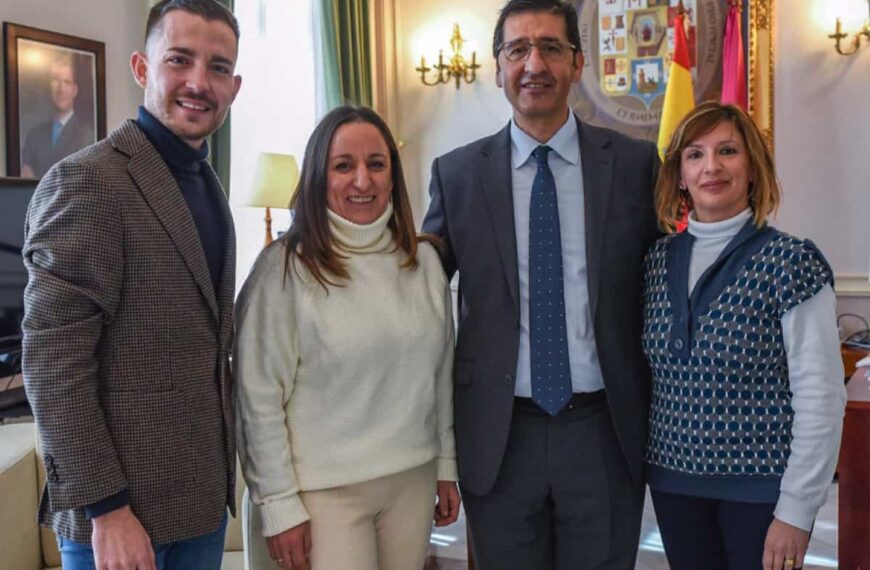 La alcaldesa de Castellar de Santiago  ha trasladado al Presidente de la Diputación de Ciudad Real las necesidades y demandas del municipio