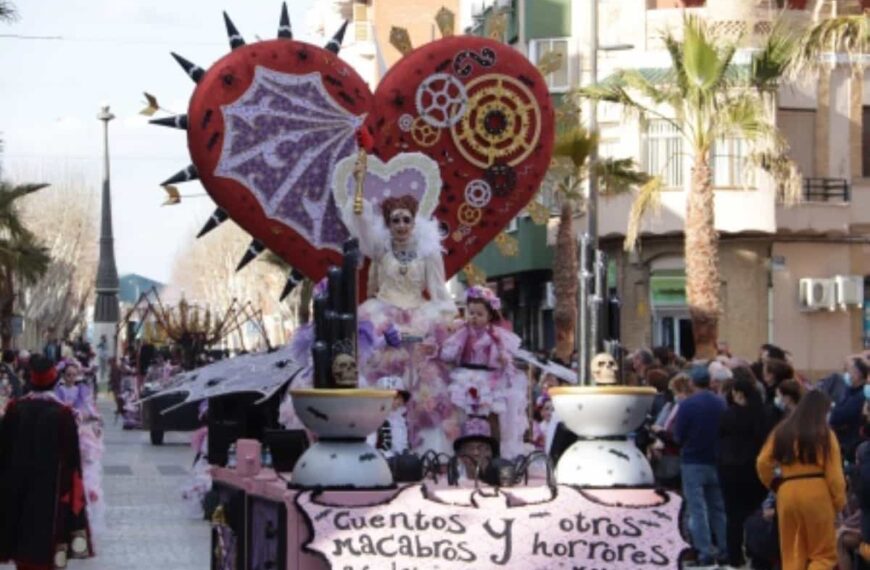 El gran desfile del Carnaval de Manzanares este lunes 20 de febrero a partir de las 16:30 horas partirá de la Estación de Autobuses