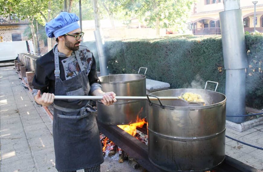 Contratación de elaboración del guiso y reparto del Santo Voto 2023 en Puertollano el 24 y 25 de mayo Fiesta de Interés Turístico Regional