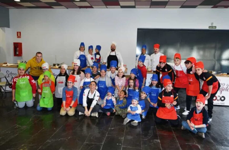 La primera «Masterclass infantil de fruta en sartén» una novedad de «Sabores del Carnaval» celebrada el 4 de febrero en Miguelturra