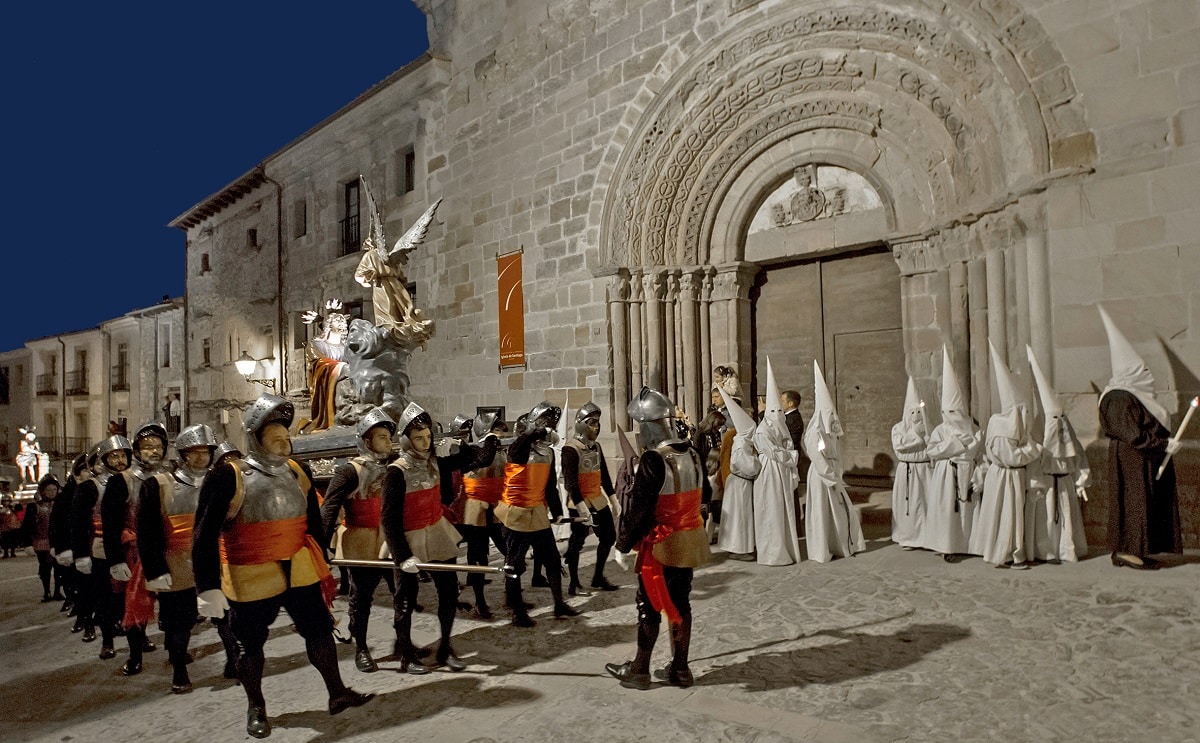 La Pasión de Castilla – La Mancha presente en la exposición  ‘La Otra Semana Santa’ 