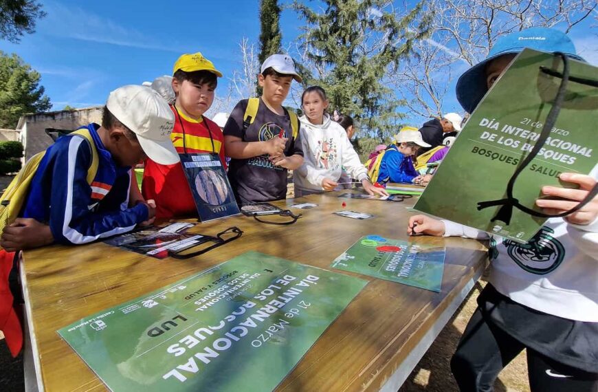 Argamasilla de Alba celebra el Día Internacional de los Bosques con una jornada de concienciación medioambiental escolar