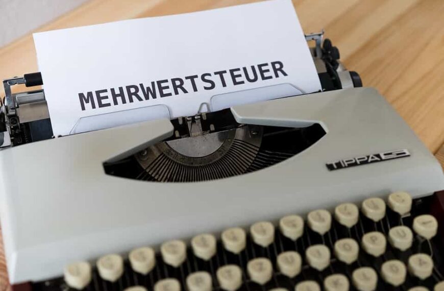 Se invierten 2,3 millones de euros para mejorar el polígono La Nava de Puertollano (Ciudad Real), destaca Emiliano García-Page