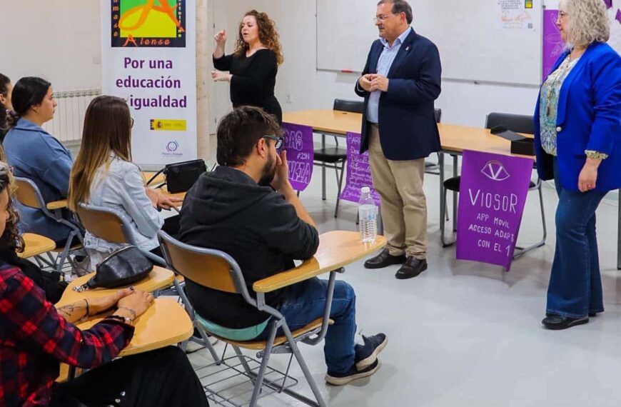 Reconocimientos a 3 centros educativos de Puertollano por su participación e implicación en actividades del día contra la violencia hacia las mujeres