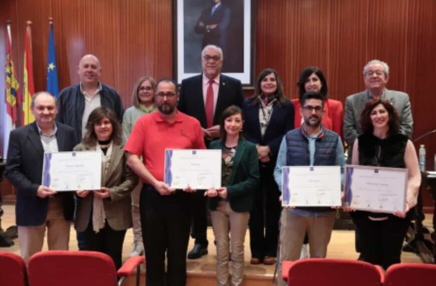 Entregados los  distintivos del Sistema Integral de Calidad Turística en Destino (SICTED) a tres nuevas empresas locales de Manzanares