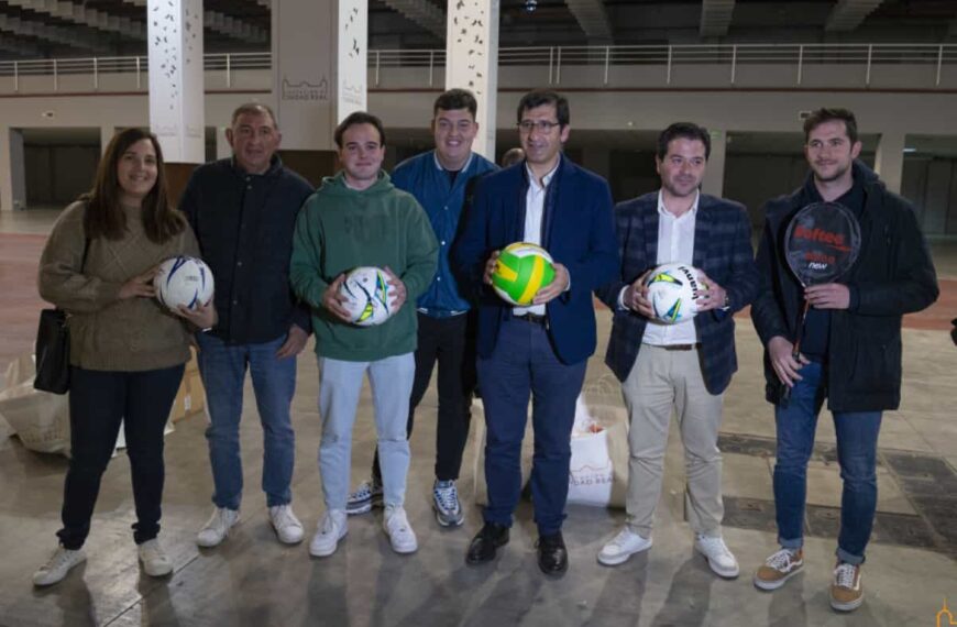 Celebrado el acto de entrega de material deportivo a las escuelas deportivas de la provincia de Ciudad Real en el IFEDI