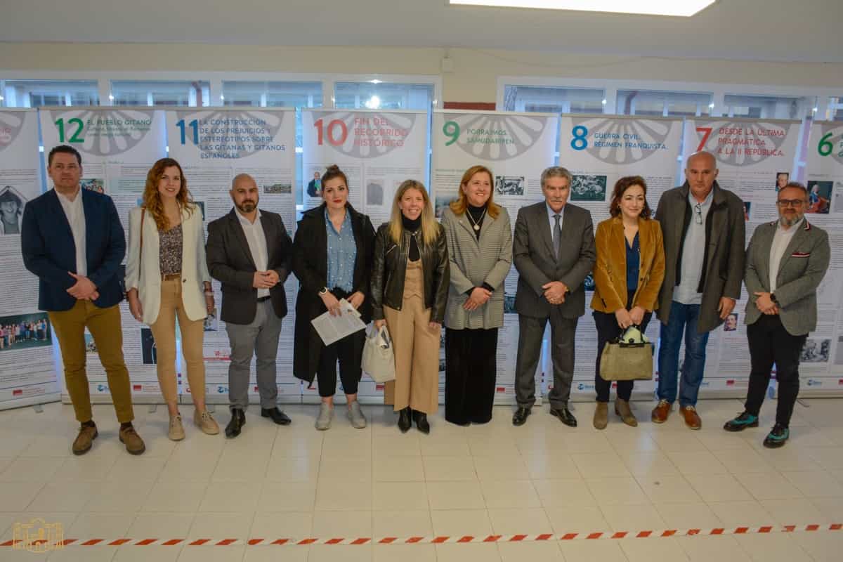 Jornada de formación “Educación Intercultural: Historia y Cultura del pueblo gitano” en el IES Francisco García Pavón de Tomelloso