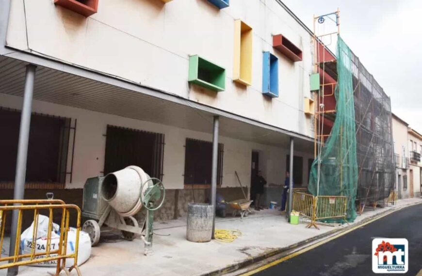Remodelan fachada de la Escuela Municipal de Música y Danza de Miguelturra con inversión de 20.000 euros