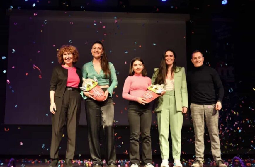 En la gala Deportivos 2022 de Miguelturra fueron premiadas la taekwondista Carlota Zanoni y la jugadora de voleibol Carmen Vidal