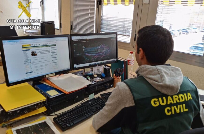 29 personas, incluyendo algunas de Castilla-La Mancha, son detenidas por su pertenencia a una red de estafas vacacionales liderada por un reo.