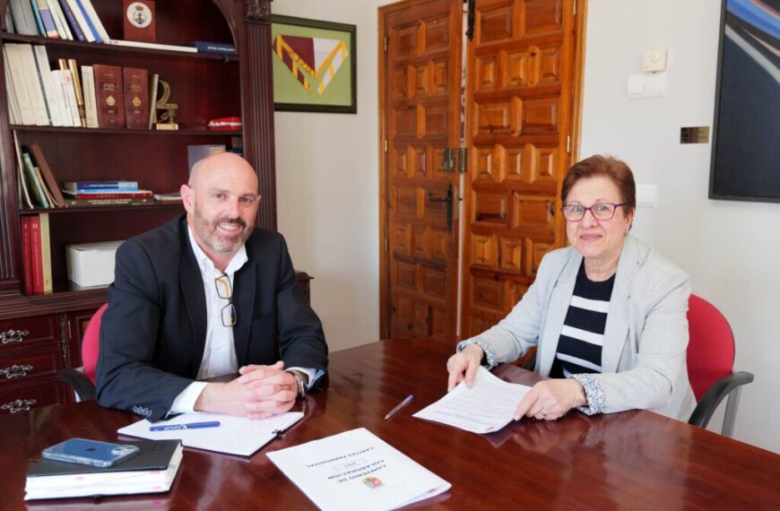 Firmado un convenio de Colaboración para la atención a familias desfavorecidas en Argamasilla de Alba