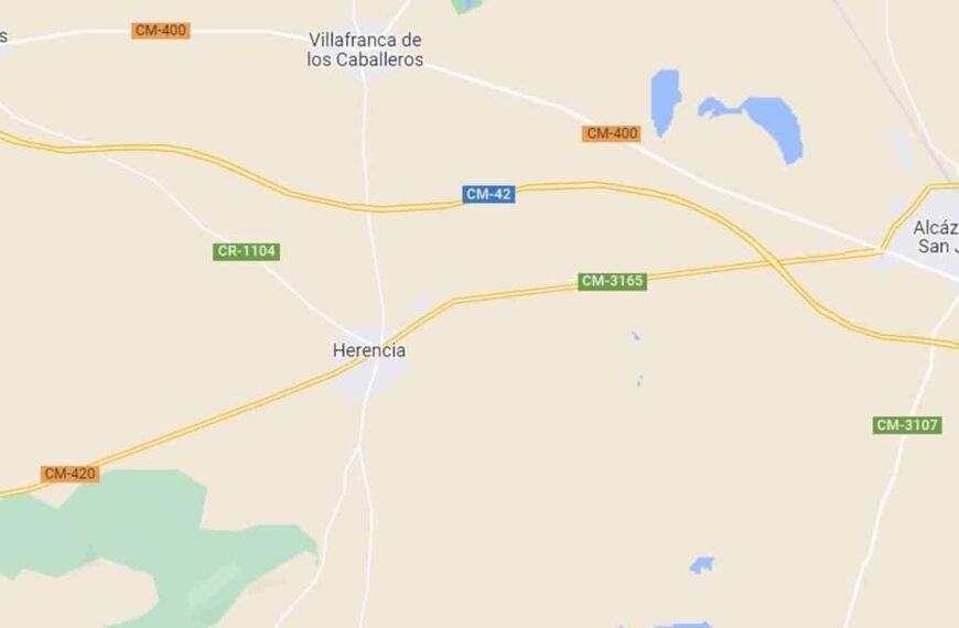 Incendio en el casino de Herencia después de que dos freidoras de aceite en su cocina se prendieran fuego, sin reportarse personas heridas.