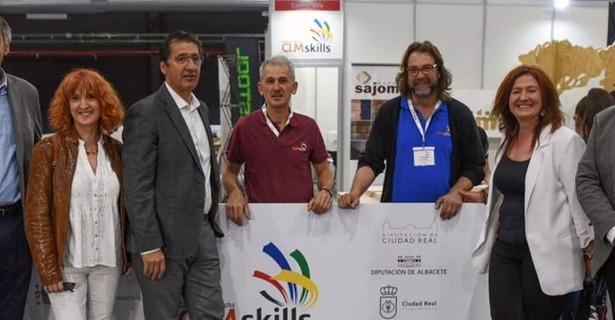 Jóvenes talentosos destacan en el V Campeonato Autonómico de Formación Profesional, según Caballero.