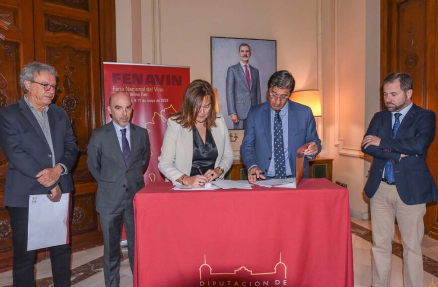 El Banco Santander colabora una vez más con la organización de FENAVIN la mejor feria del mundo sobre vino español