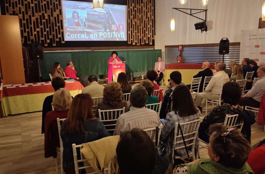 “Corral en positivo”, el proyecto con el que el PSOE aspira a revalidar la alcaldía de Corral de Calatrava con la candidatura encabezada por Rosa Suñé