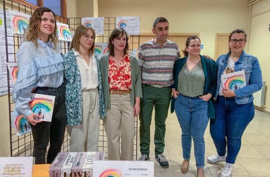 Presentado el cuento “Los abrazos de mi papá” en la biblioteca municipal de Tomelloso